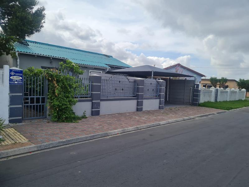 2 Bedroom Property for Sale in Ruyterwacht Western Cape